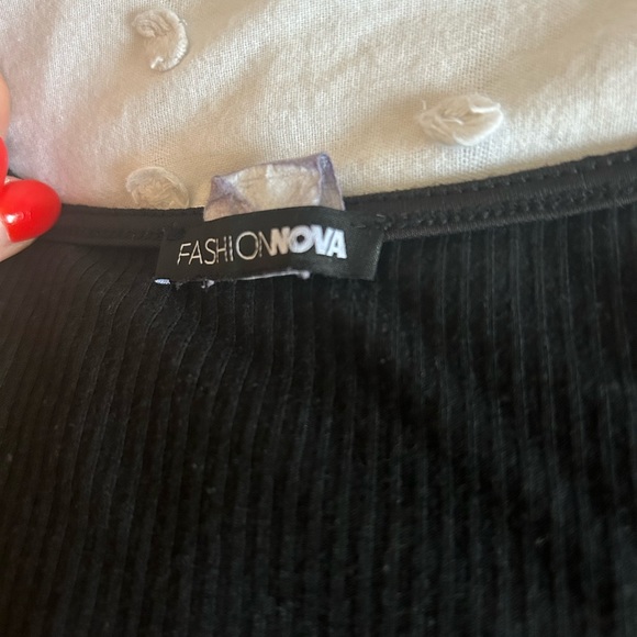 Fashion Nova tie v-neck long sleeve - Picture 3 of 3